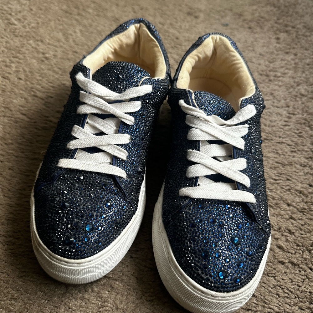 Betsey Johnson Sidney Rhinestone Sneaker in Navy, Size 8